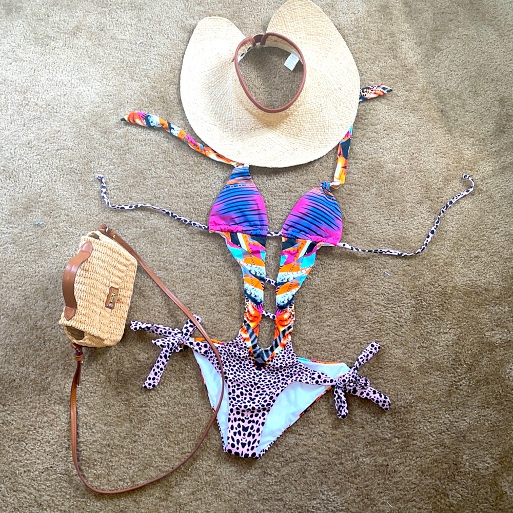 MULTI COLOR ONE PIECE BATHING SUIT